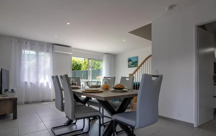 Holiday home Les Iris Fleurs Des Pyrenees - Climatisation - Borne Vae