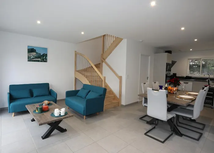 Les Iris Fleurs Des Pyrenees - Climatisation - Borne Vae Argelès-Gazost